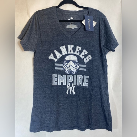 NWT Fanatics 2018 New York Yankees Star Wars Empire MLB Tee Ladies Size XL - Picture 1 of 6